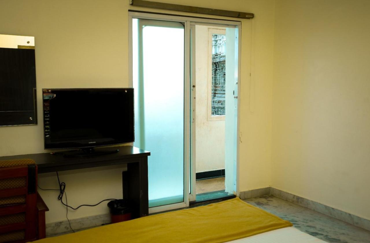 Hotel Arunachala Tiruvannāmalai Esterno foto